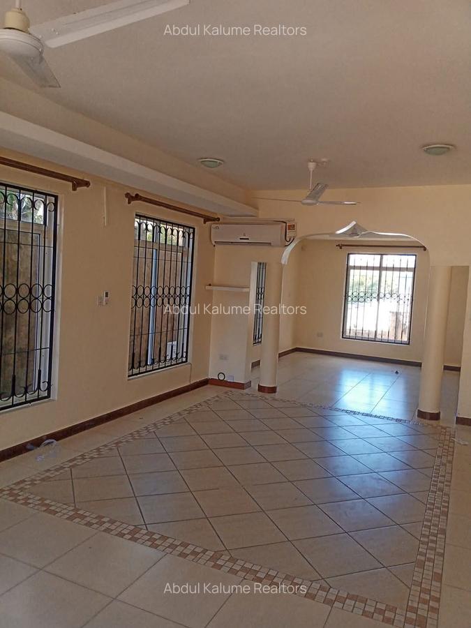 4 Bed Villa with En Suite at Nyali Mombasa - 5