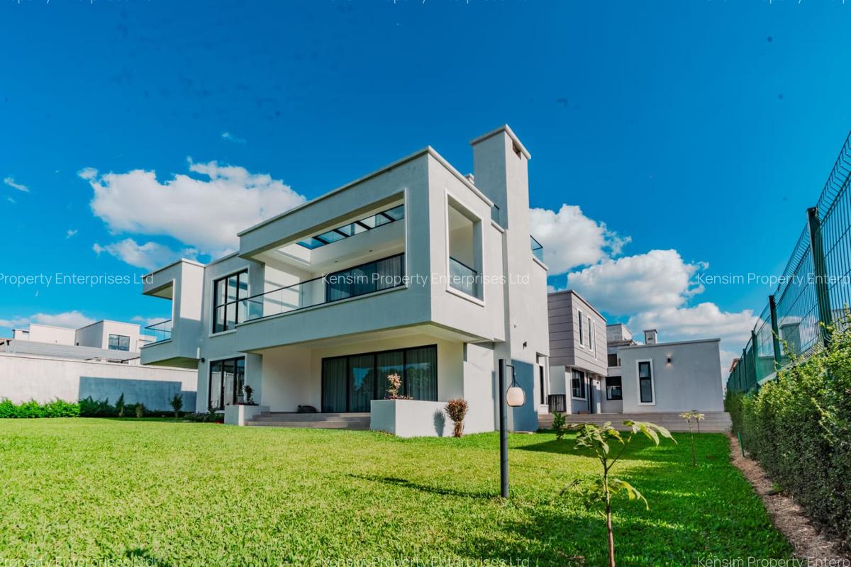 5 Bed Townhouse with En Suite in Runda - 11