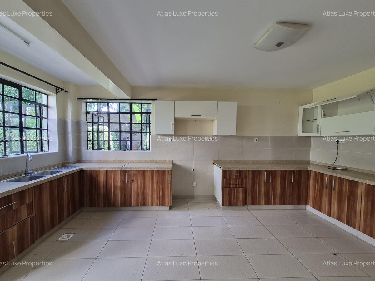 4 Bed Townhouse with En Suite in Kiambu Road - 4