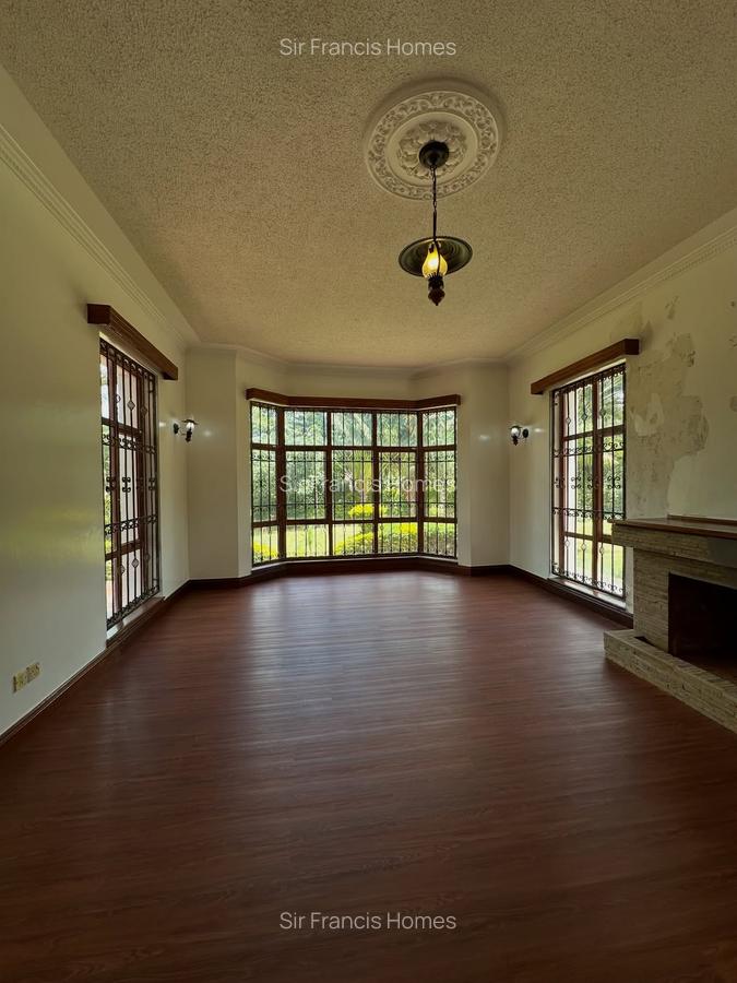 6 Bed House with En Suite in Runda - 14