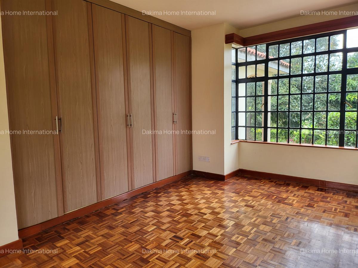 5 Bed Townhouse with En Suite in Rosslyn - 7