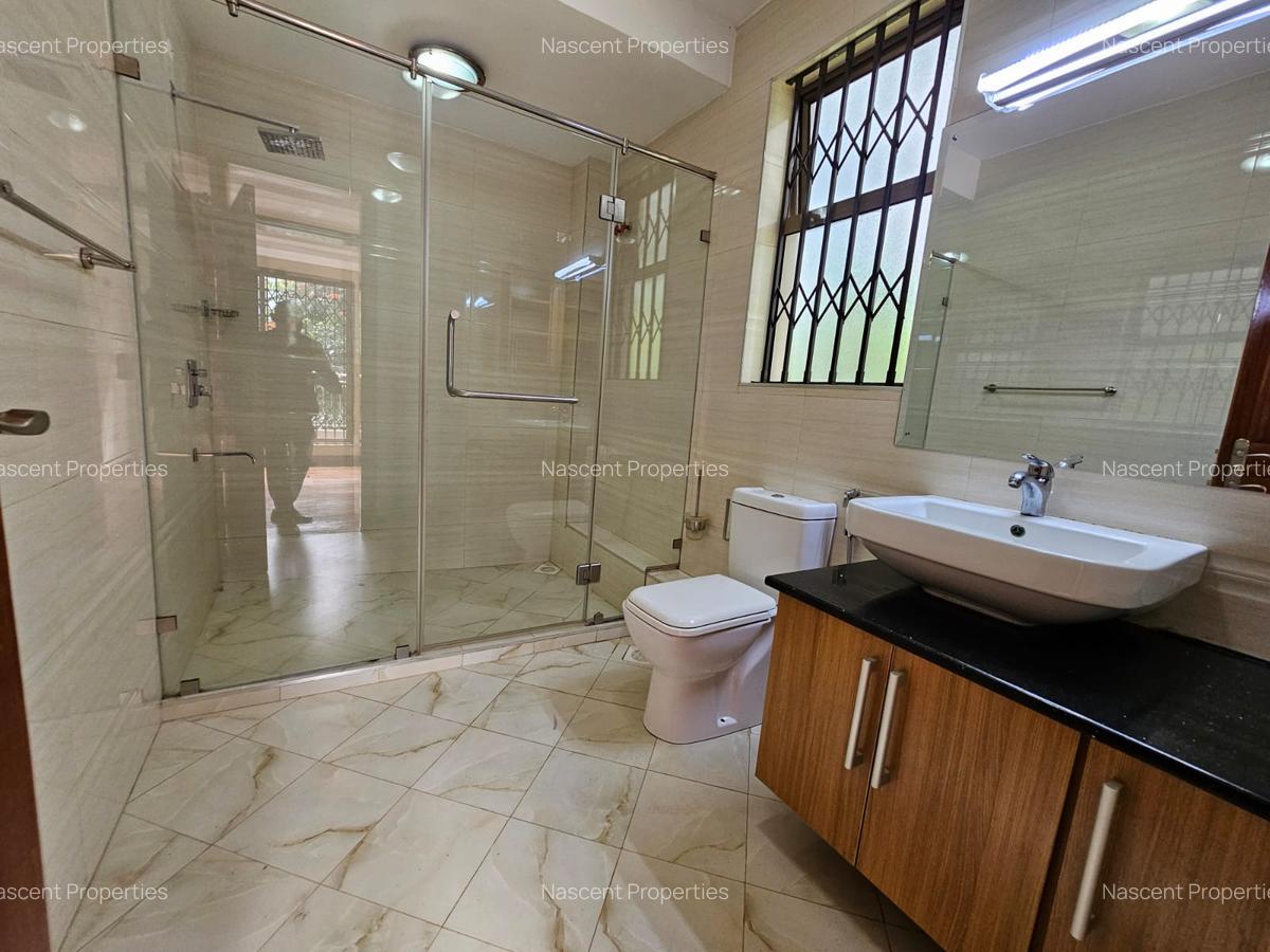 5 Bed Townhouse with En Suite in Lavington - 5