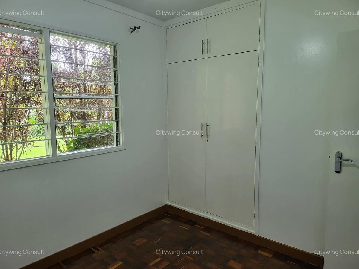 4 Bed House with En Suite at Crescent Road - 9