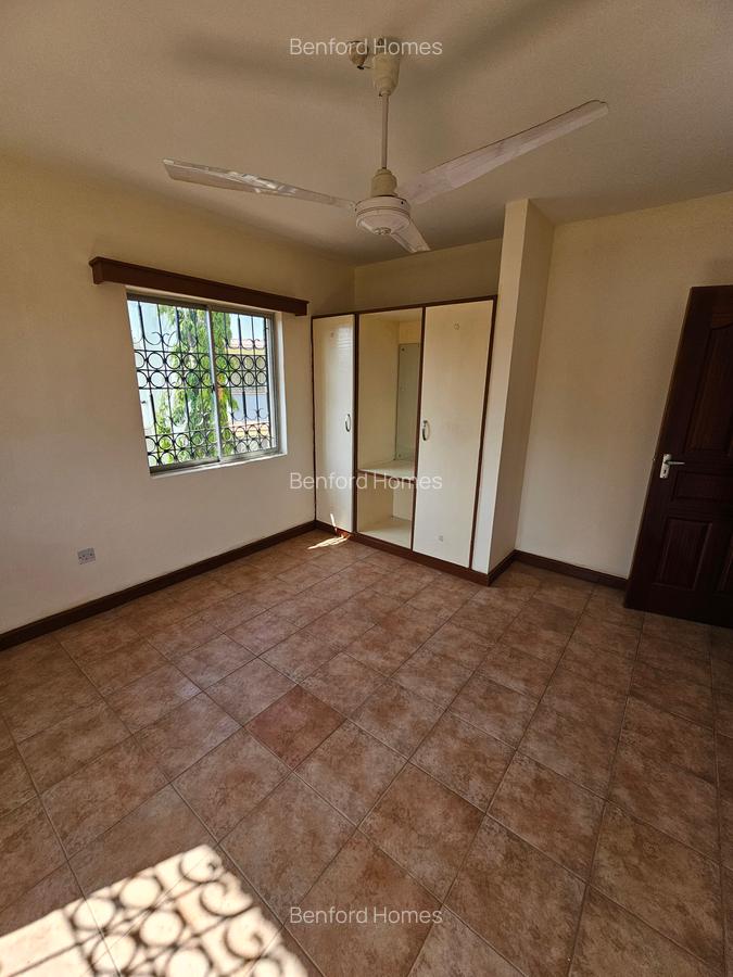 3 Bed Townhouse with En Suite at Nyali - 8