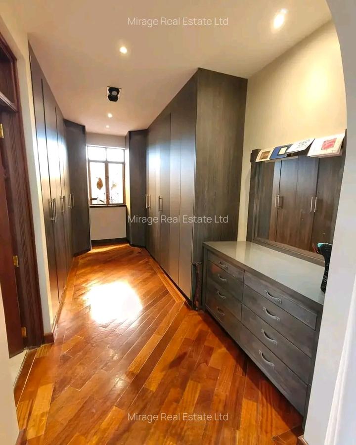 4 Bed House with En Suite in Karen - 3