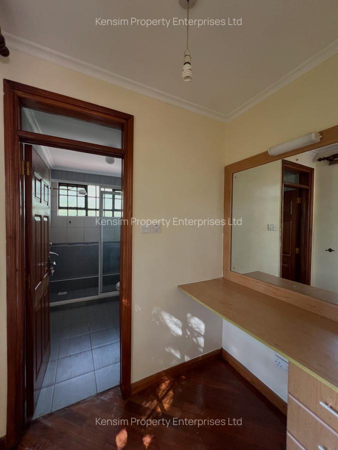 4 Bed Townhouse with En Suite in Lavington - 12