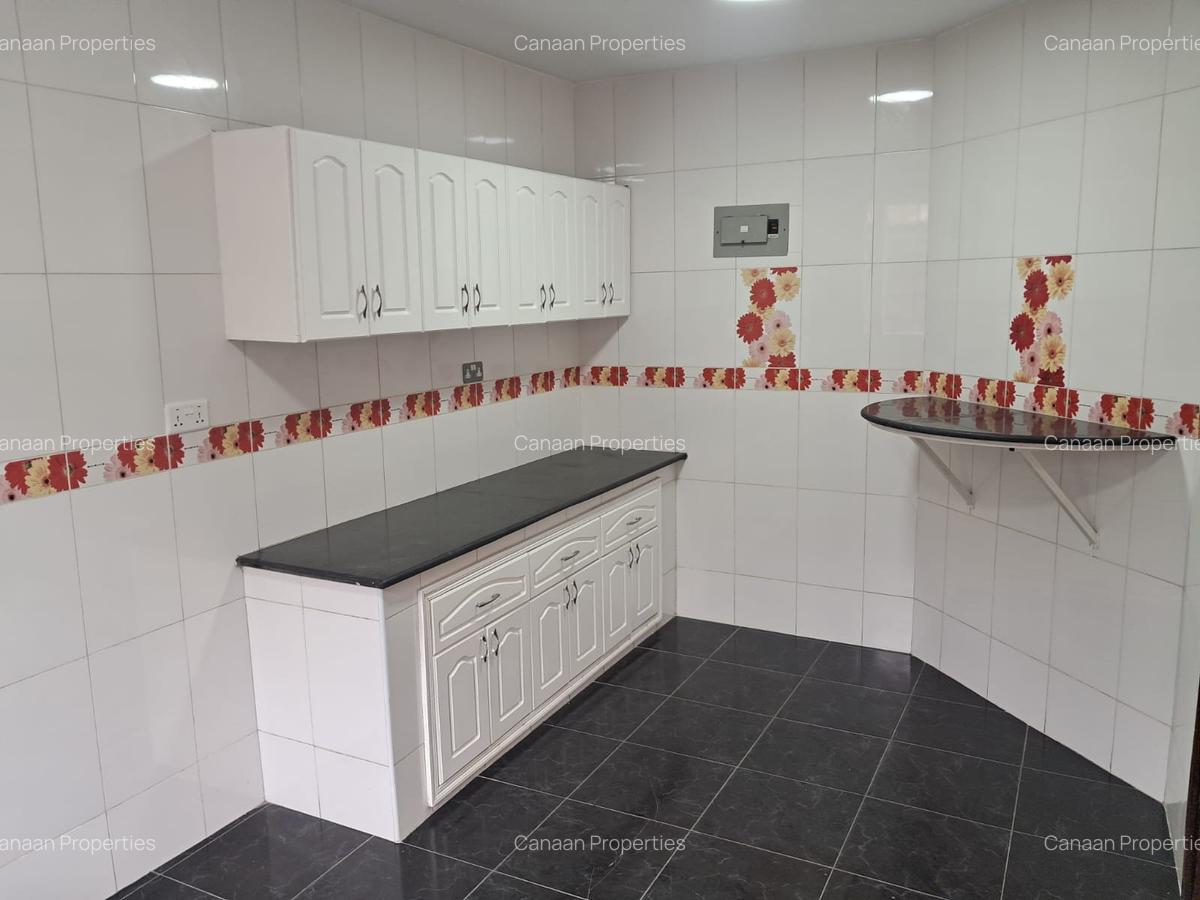 3 Bed Apartment with Swimming Pool in Kilimani - 9