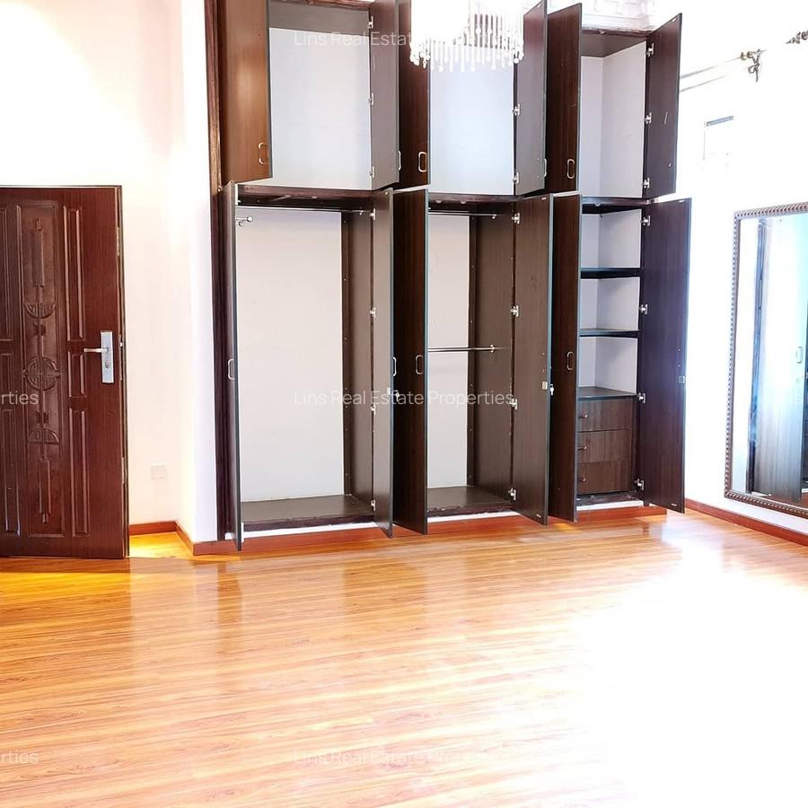 5 Bed House with En Suite in Nyari - 5