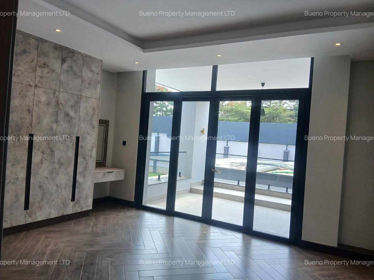 5 Bed Townhouse with Swimming Pool in Nyari - 5
