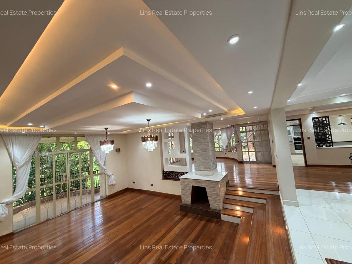 10 Bed House with En Suite in Nyari - 17
