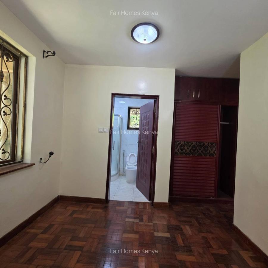 5 Bed Townhouse with En Suite at Othaya Road - 10