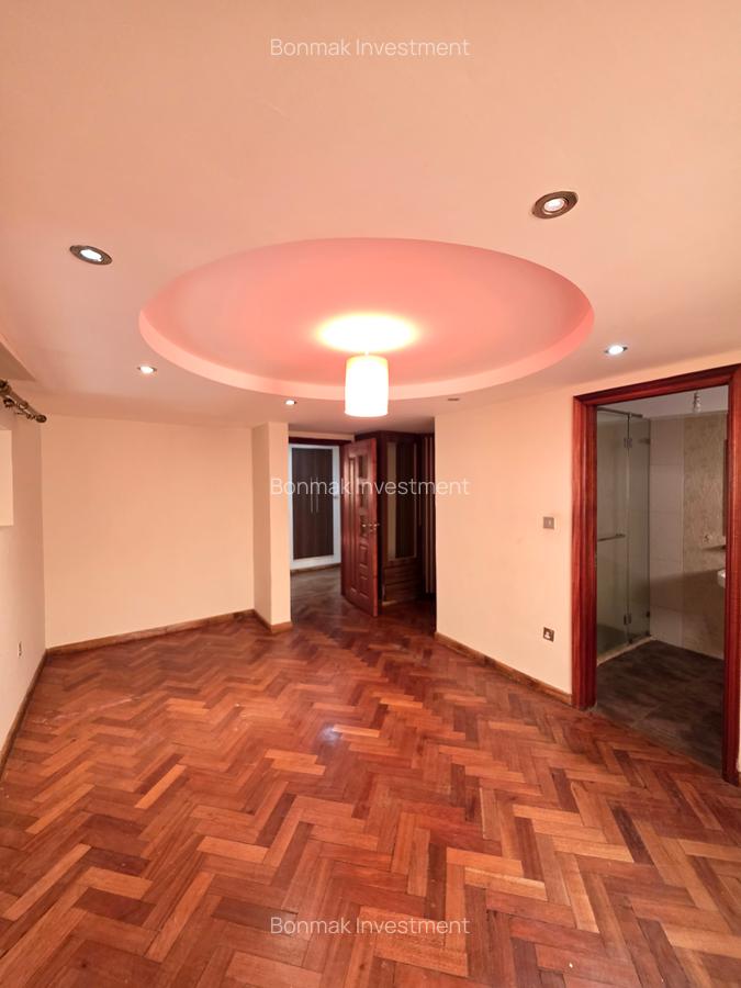4 Bed Townhouse with En Suite at Lavington Green - 17
