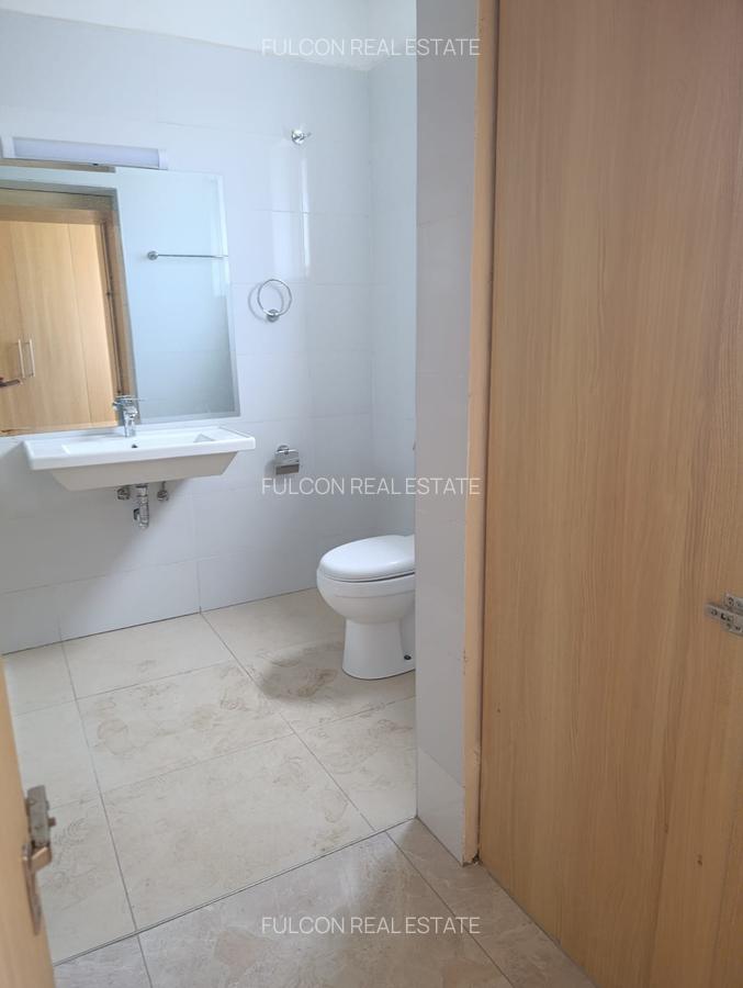 3 Bed Apartment with En Suite in Westlands Area - 15