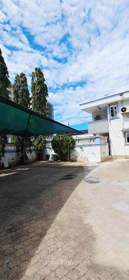 5 Bed House with En Suite at Nyali - 11