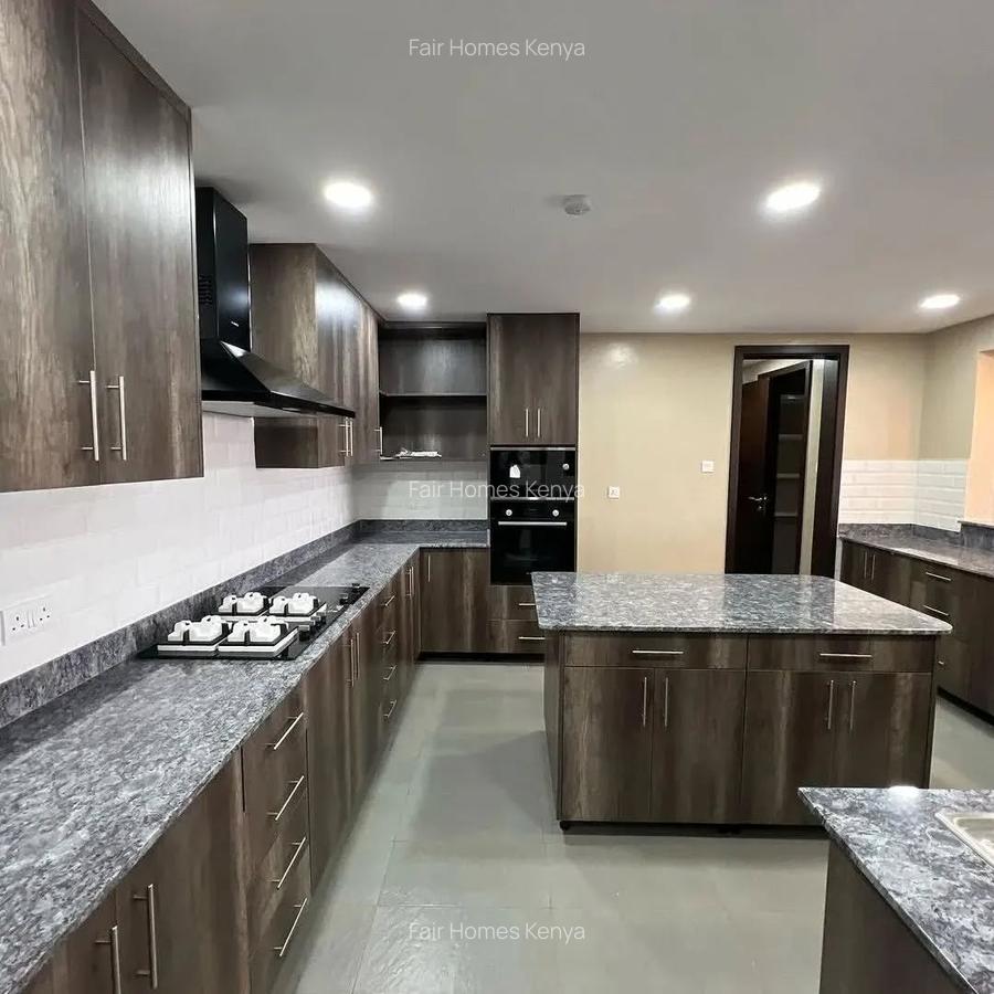 4 Bed Apartment with En Suite at Valley Arcade - 4