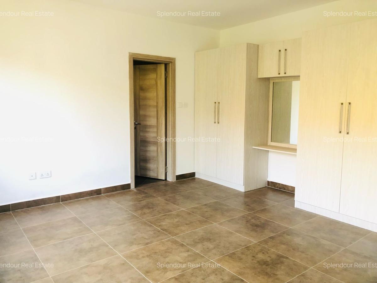 2 Bed Apartment with En Suite in Westlands Area - 11