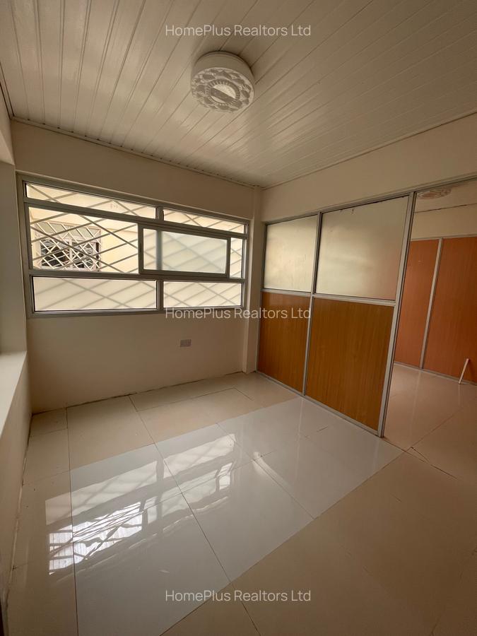 Shop with Parking at Next To Greenspot Hotel - 5