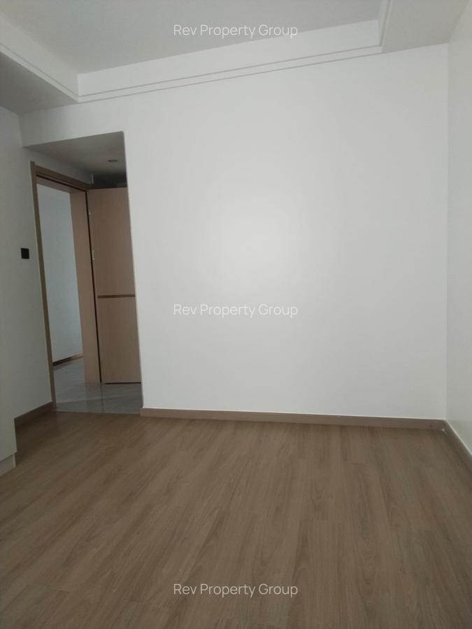 3 Bed Apartment with En Suite in Riverside - 8