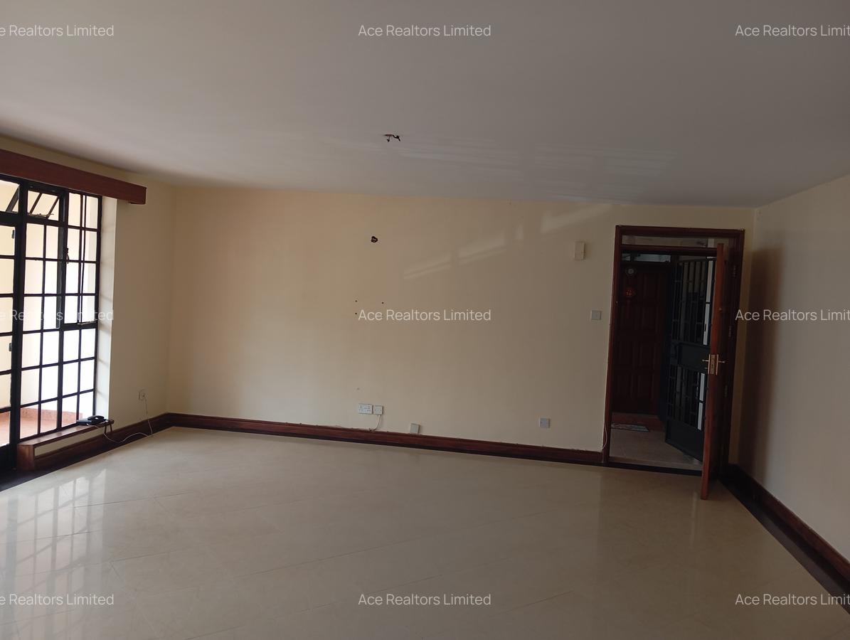 3 Bed Apartment with En Suite at Valley Arcade - 5