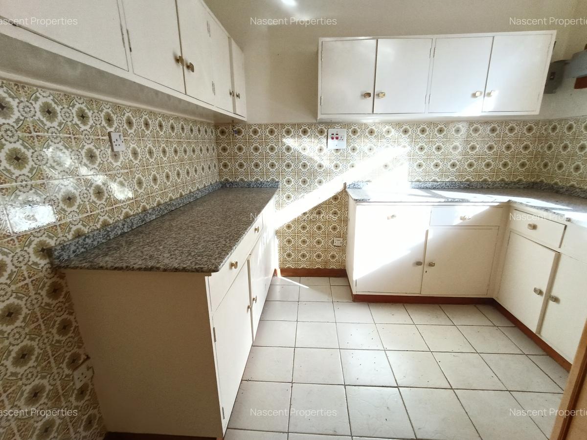 5 Bed House with En Suite in Thigiri - 11