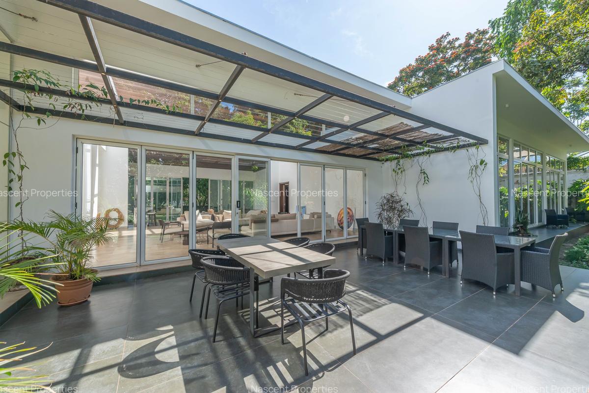 4 Bed House with En Suite in Runda - 8