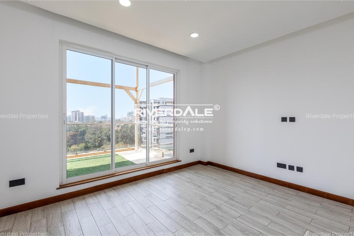 5 Bed Apartment with En Suite in General Mathenge - 10