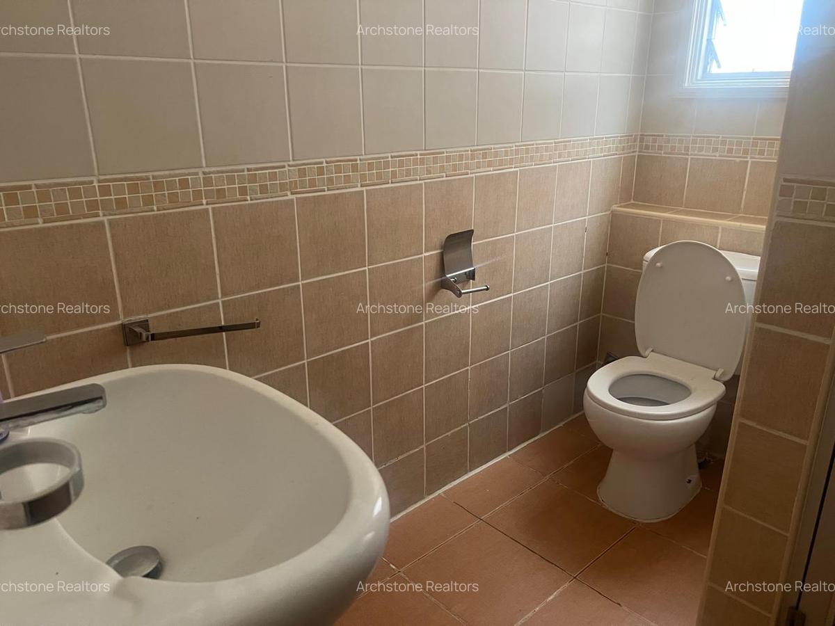 4 Bed Villa with En Suite in Muthaiga - 9