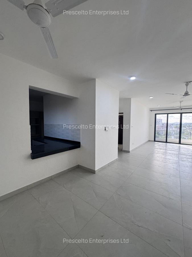 3 Bed Apartment with En Suite at Off Links Road - 3