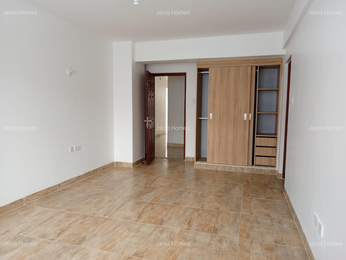 3 Bed Apartment with En Suite at General Mathenge - 10