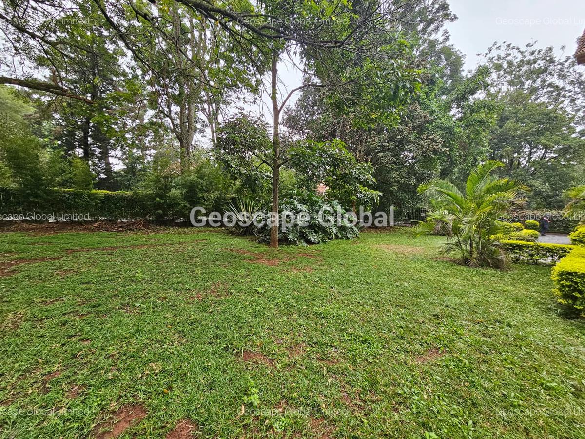 5 Bed House with En Suite in Rosslyn - 7