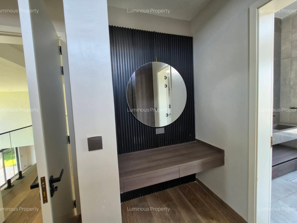 4 Bed Townhouse with En Suite at Runda - 14
