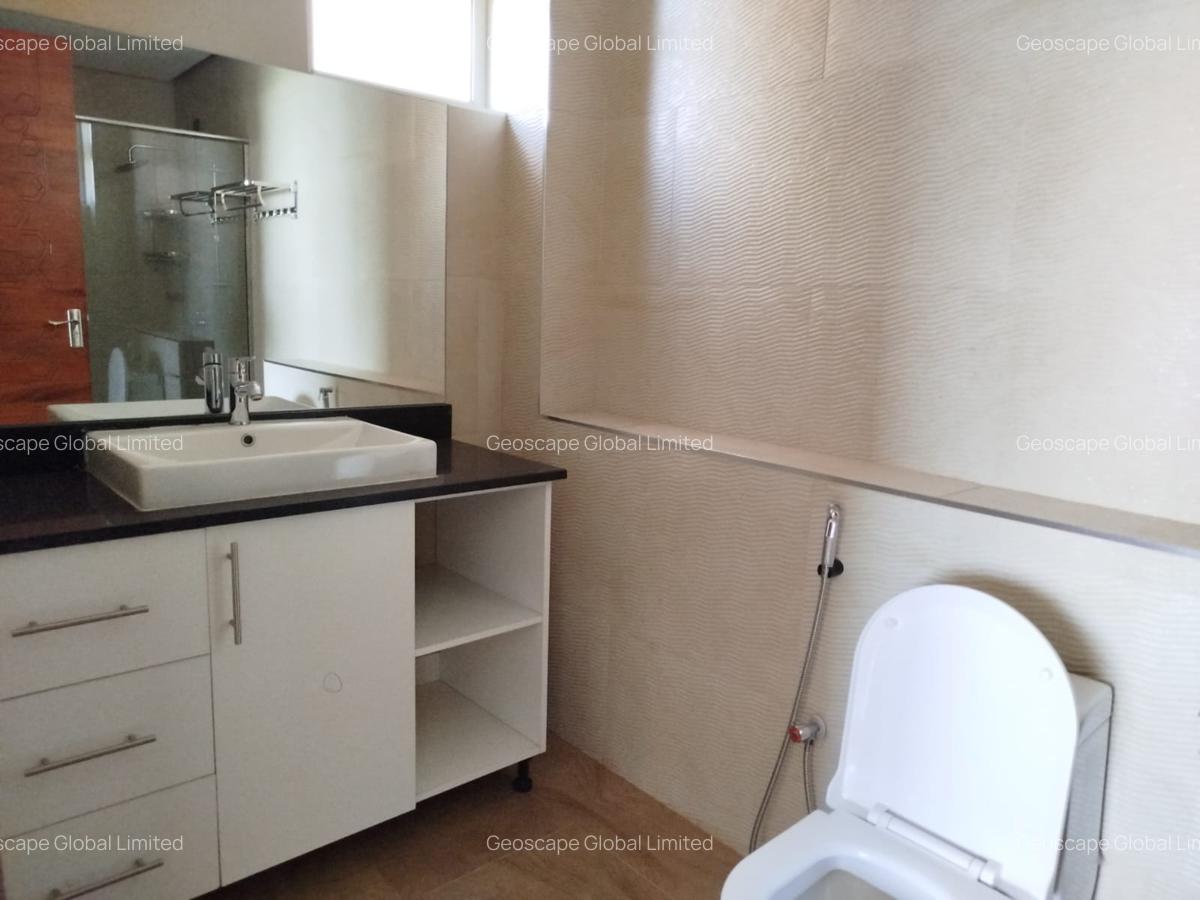 4 Bed Apartment with En Suite in General Mathenge - 18