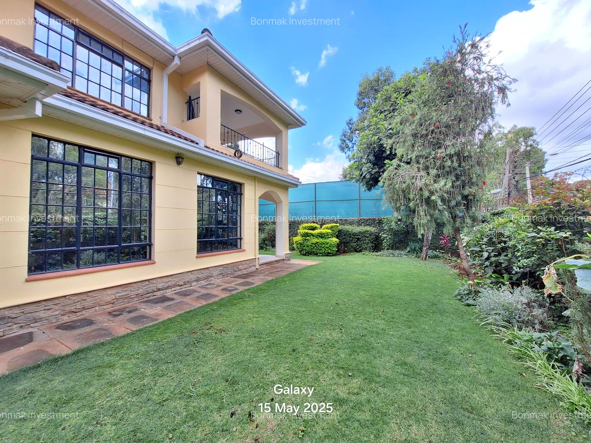 4 Bed Townhouse with En Suite at Lavington Green - 14