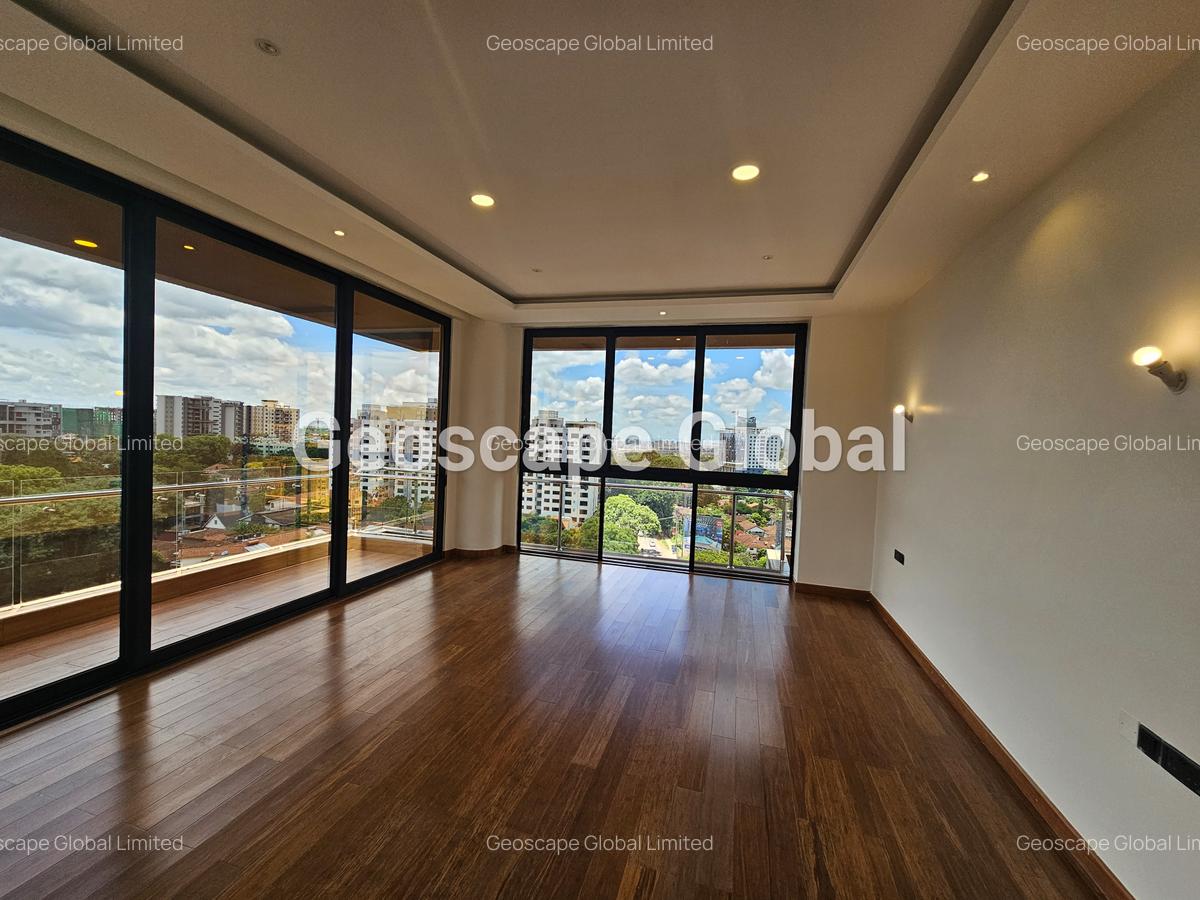 4 Bed Apartment with En Suite in Spring Valley - 1