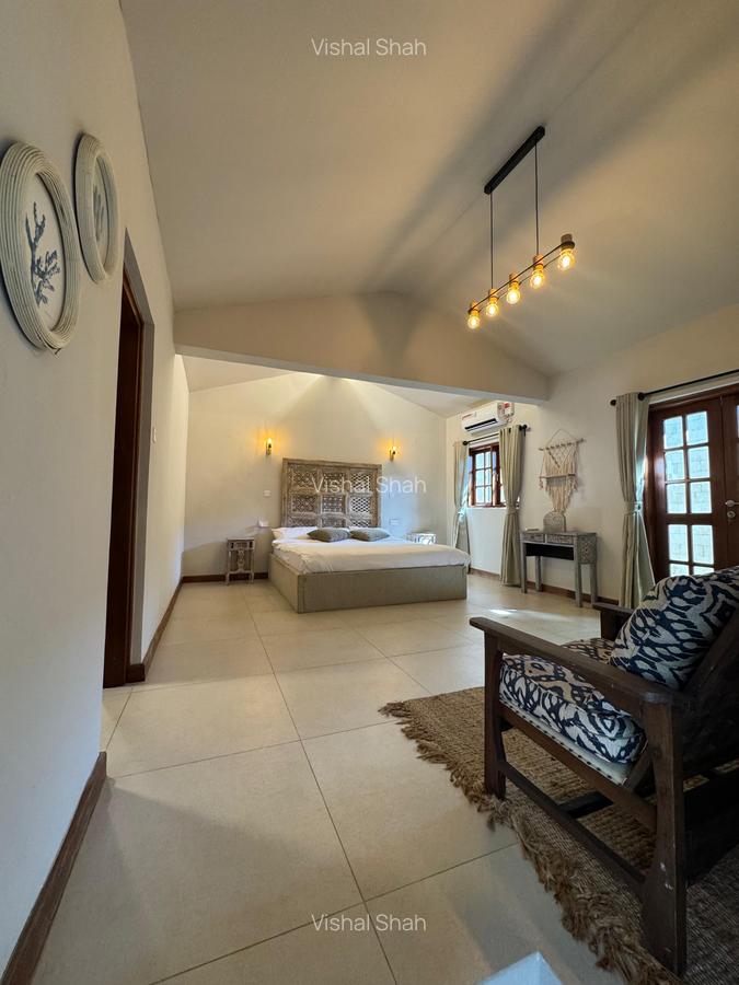 4 Bed Villa with En Suite at Bofa Road - 6