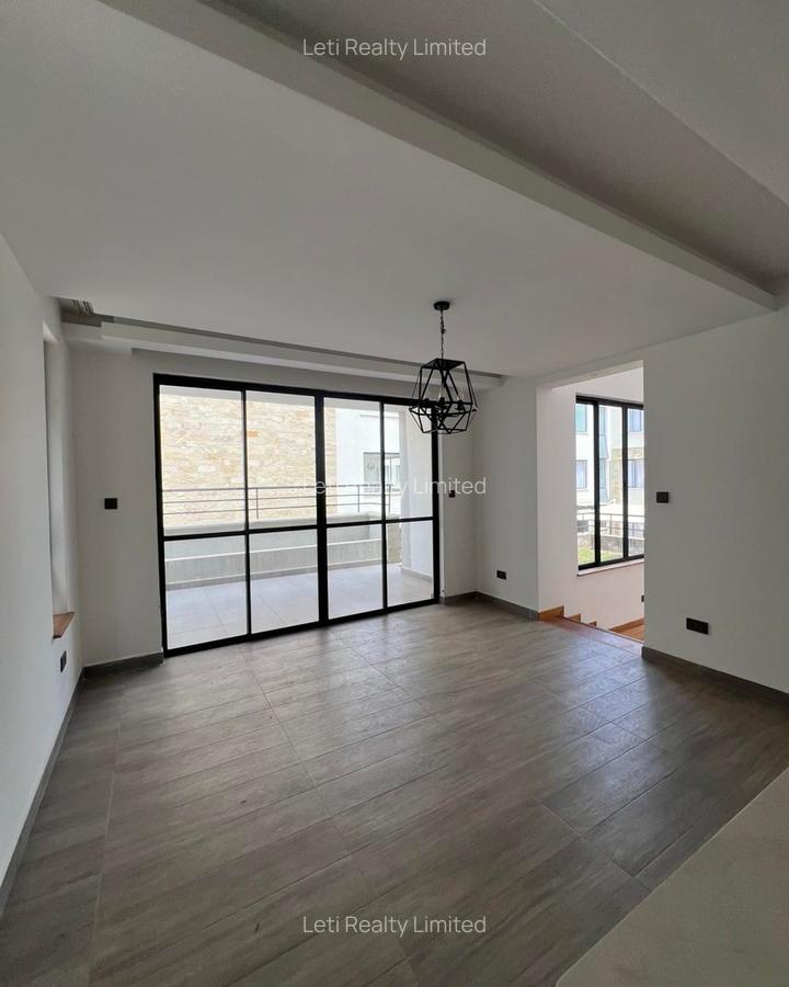 5 Bed Townhouse with En Suite in Lavington - 8