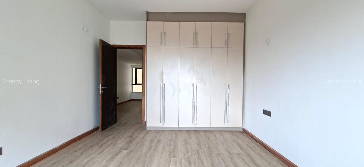 Serviced 4 Bed Apartment with En Suite in Westlands Area - 5