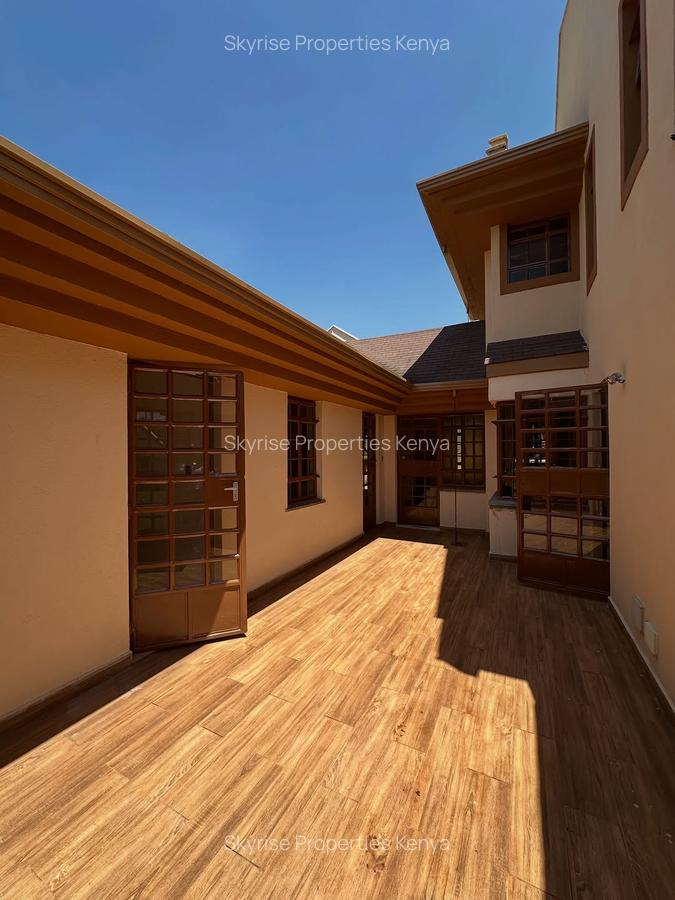 5 Bed House with En Suite in Runda - 13