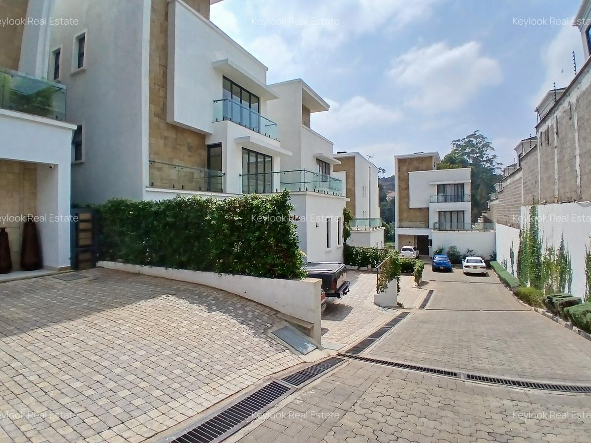 5 Bed Townhouse with En Suite at Lavington Green - 2