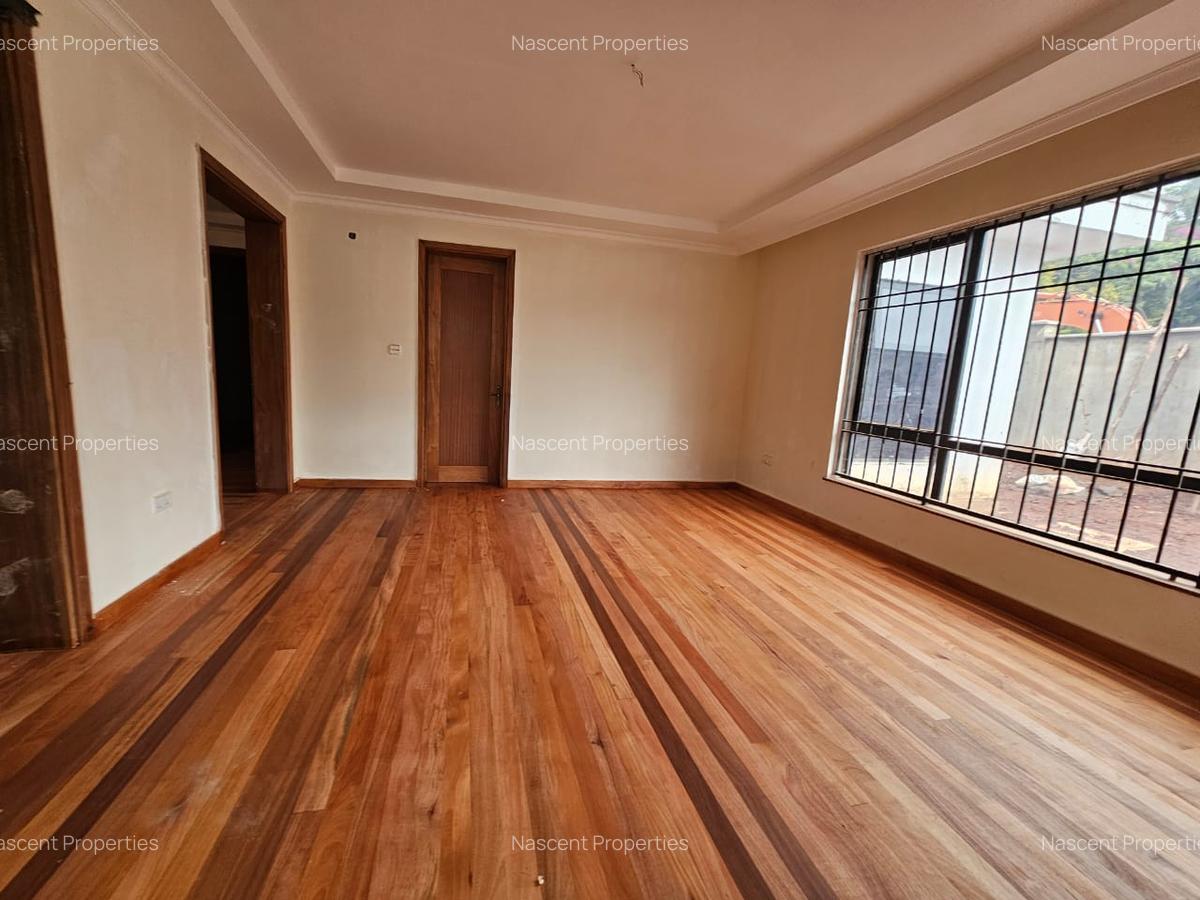 6 Bed House with En Suite in Loresho - 13