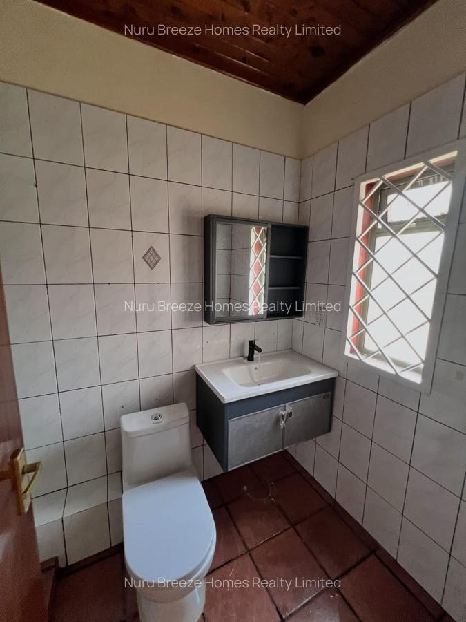 4 Bed Townhouse with En Suite in Lavington - 5