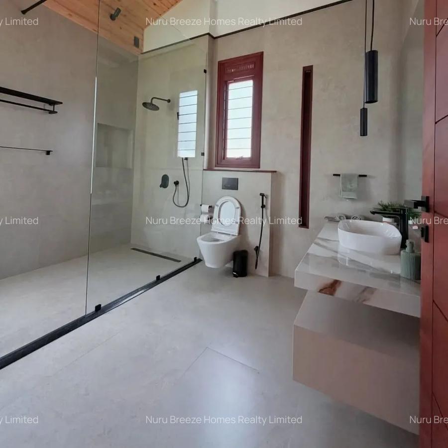 4 Bed Villa with En Suite in Runda - 13