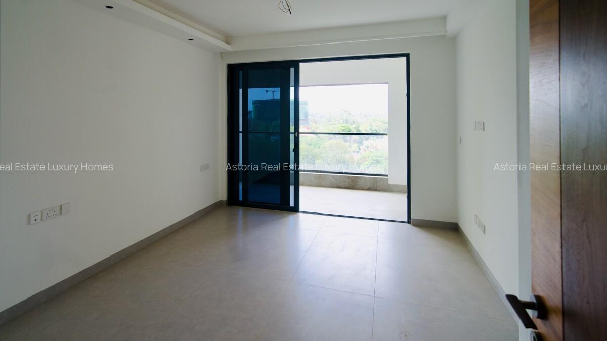 2 Bed Apartment with En Suite at 2026-401 - 9