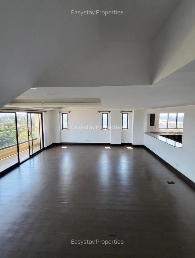 4 Bed Apartment with En Suite in Lavington - 1