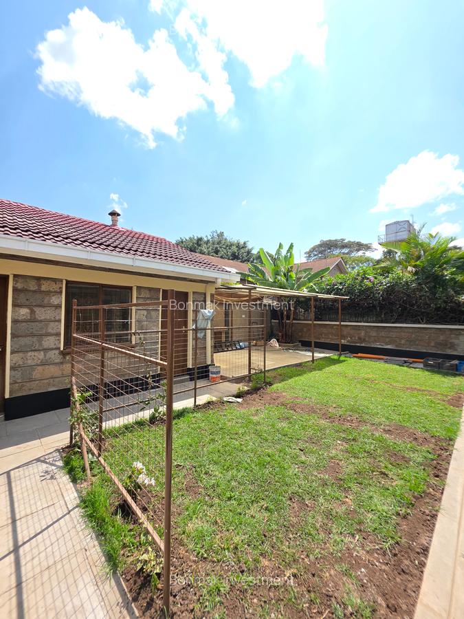 4 Bed Townhouse with En Suite at Lavington - 3