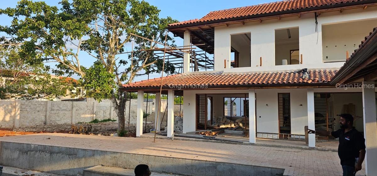 3 Bed Townhouse with En Suite at Diani - 15