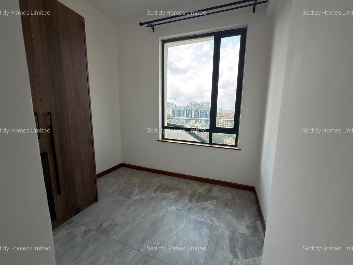 3 Bed Apartment with En Suite in Riverside - 9