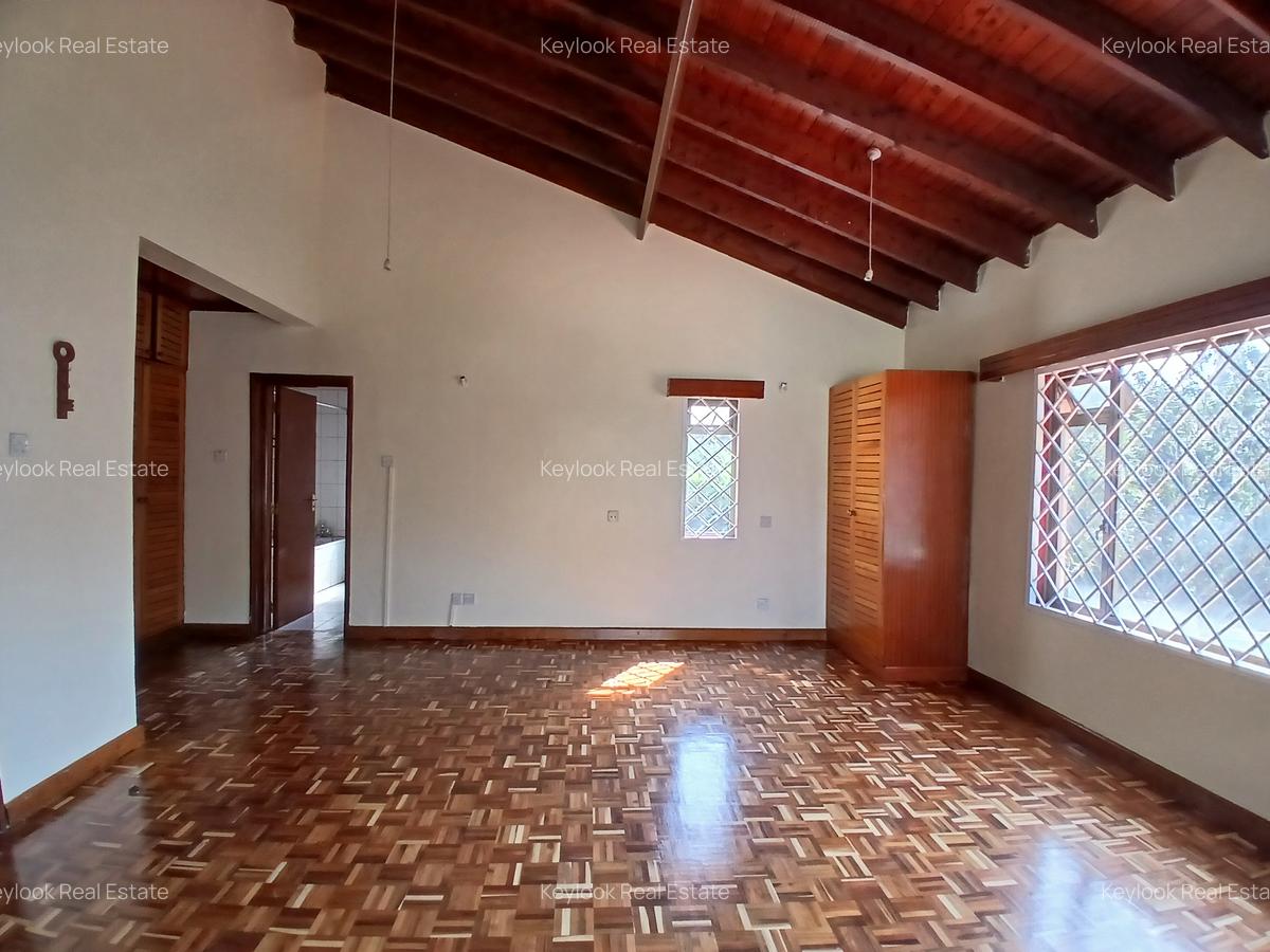 4 Bed Townhouse with En Suite at Lavington Green - 12