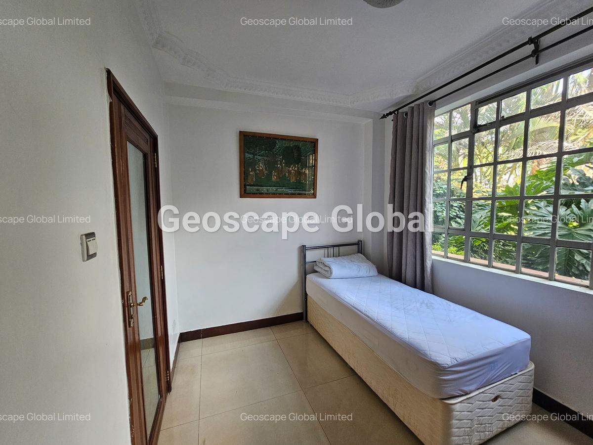 5 Bed House with En Suite in Nyari - 8