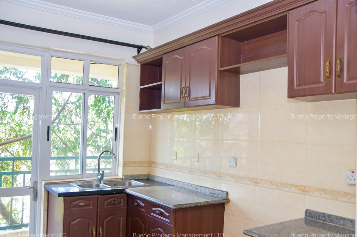 3 Bed Apartment with En Suite at Hatheru Road - 9